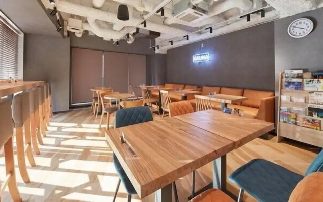 Rembrandt Cabin and Spa Shimbashi - Caters to Men