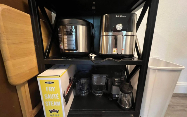 Rustic Girdwood Condo