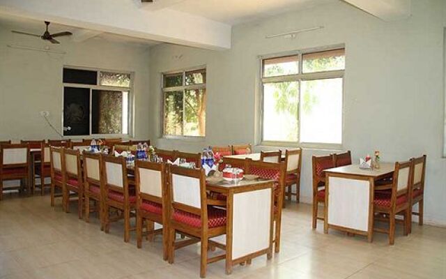 United-21 Jungle Resort Pench