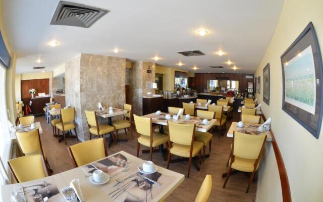 Hotel Rio Lancaster