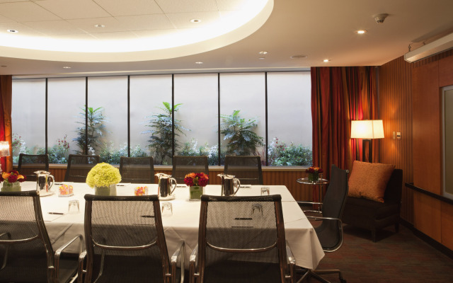 OPUS Hotel Vancouver