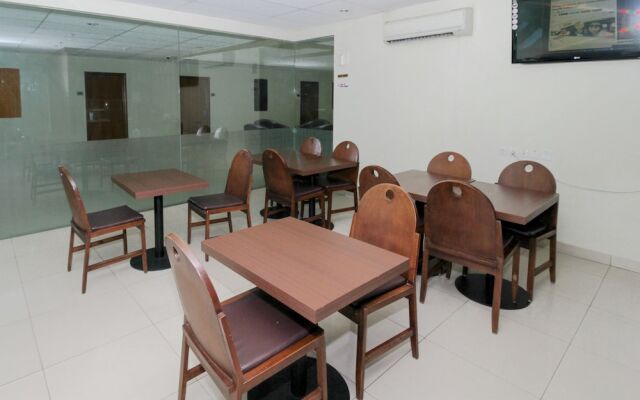 Airy Kuningan Karet Pedurenan 41 Jakarta