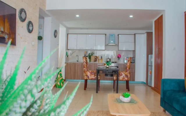 LUXE, ELEGANT 1BR IN KILIMANI STRONG WIFI With pool