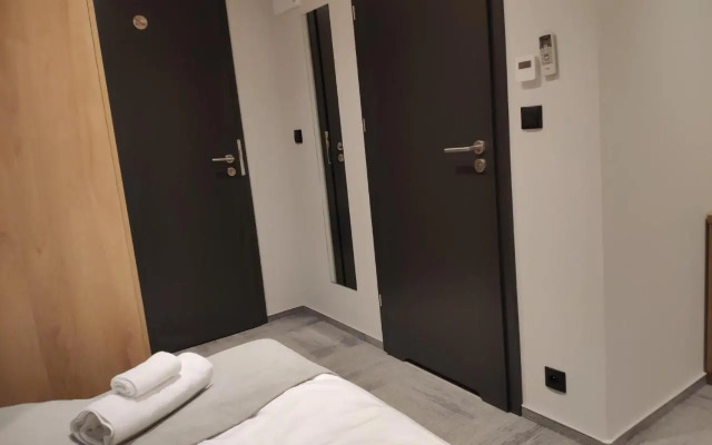 H33 Apartamenty