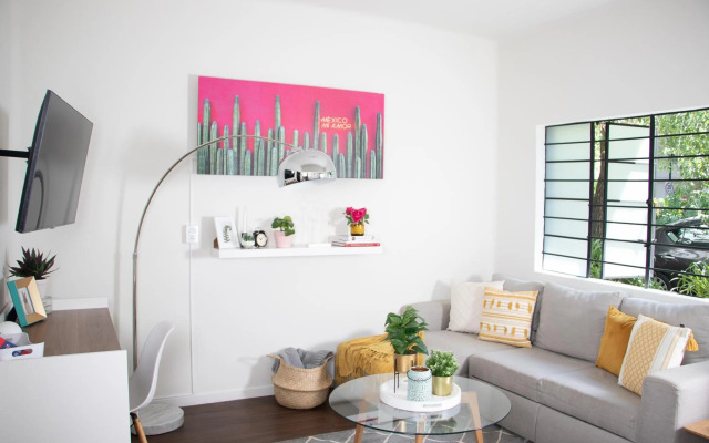 La Condesa: Beautiful Designed Studio