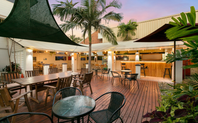 Cairns Queens Court