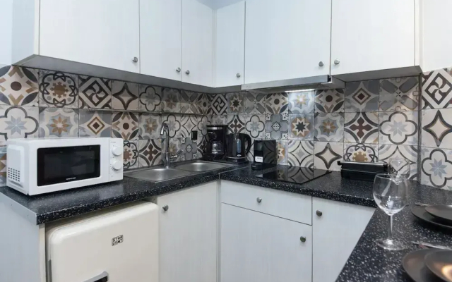 Metaxourgio 2 Bd Gem for Urban Explorers