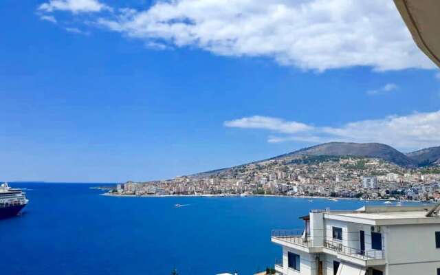 Apartment With one Bedroom in Sarandë, With Wonderful sea View and Terrace - 10 m From the Beach