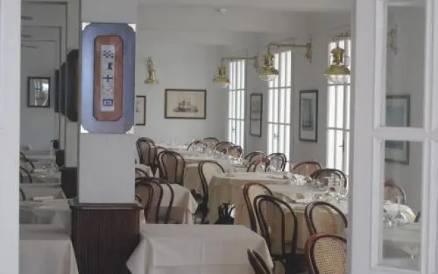 Hotel Antares