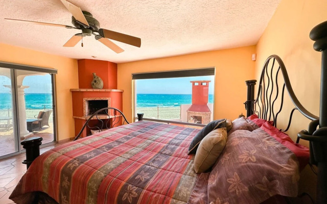 Your Beachfront Escape Close to Everything