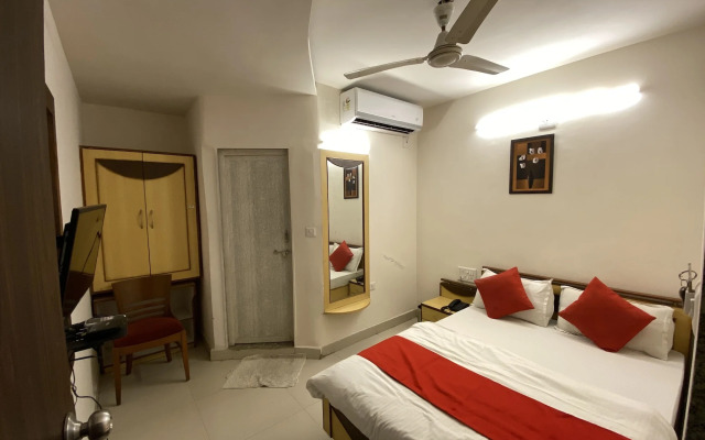 Oyo Flagship 36844 Riverfront