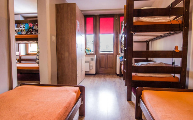 Top Hostel