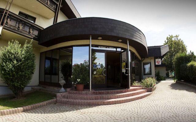 Tennis- und Freizeitzentrum Neudörfl