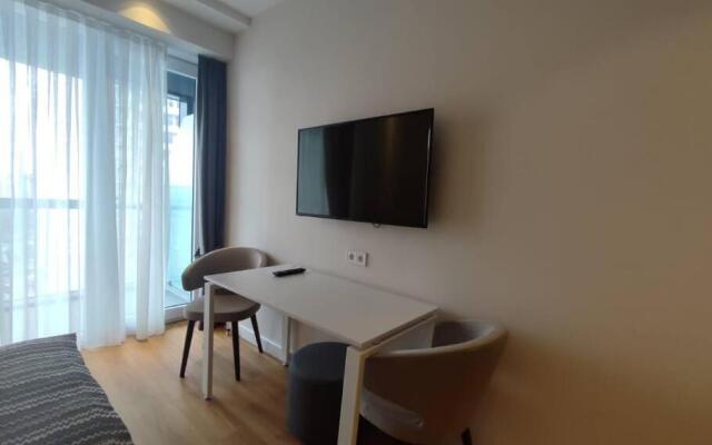 Leo Group Luxury Apartment 09-15 Alliance Palace