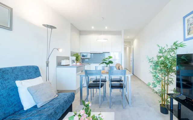 Apartment in Empuriabrava With Beach Access