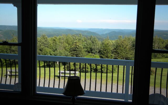 Whitcomb Summit Retreat