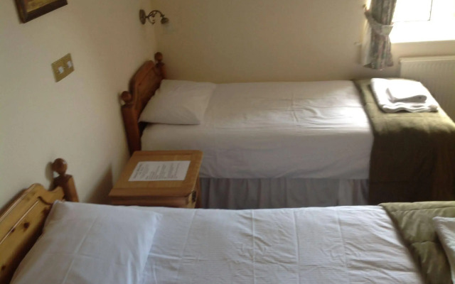 Glan Yr Afon Inn