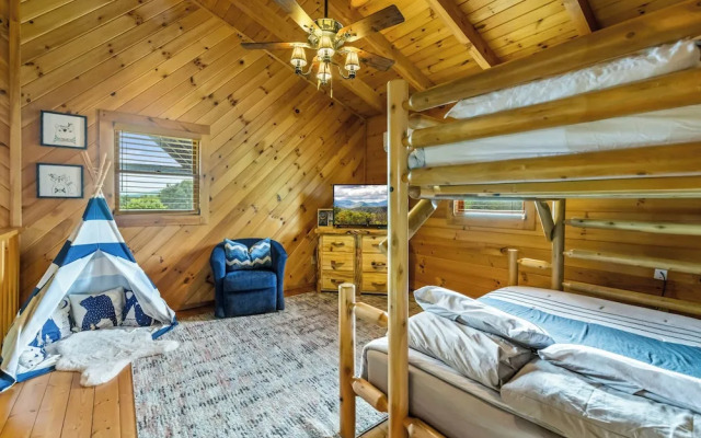 Cabin w/ Hot Tub, Theater & Games!