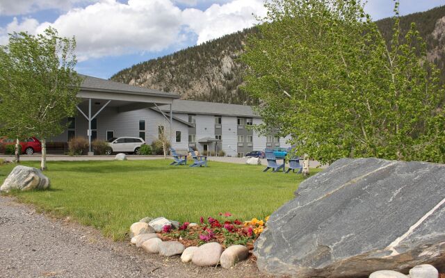 Whitewater Inn
