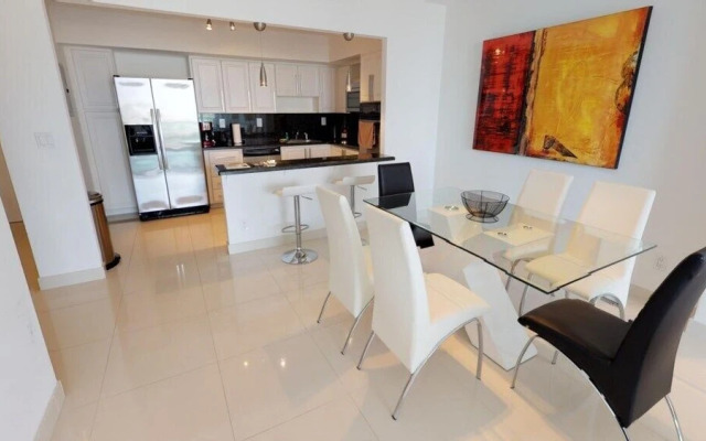 1 Bedroom Bay View Or724