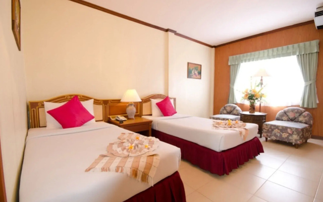S Lodge Pattaya (formally known as Sabai Lodge)