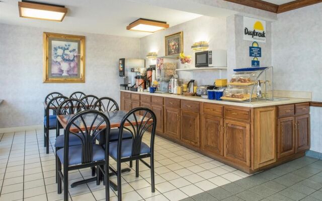 Days Inn Pontoon Beach