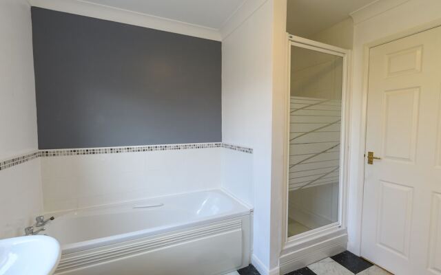 Lovely Bungalow in Newark