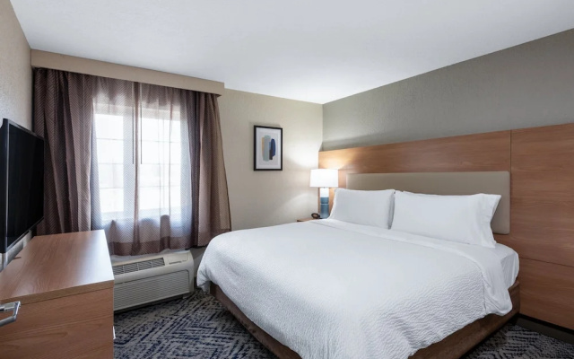 Candlewood Suites Chesapeake-Suffolk