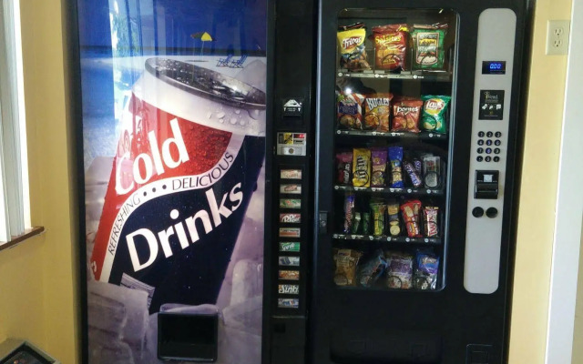 Super 8 by Wyndham Chisago City