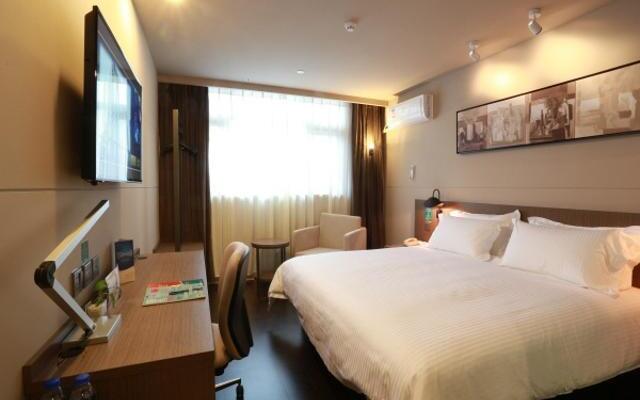 Jinjiang Inn Select Jiaxing Convention and Exhibition Center Yintai City