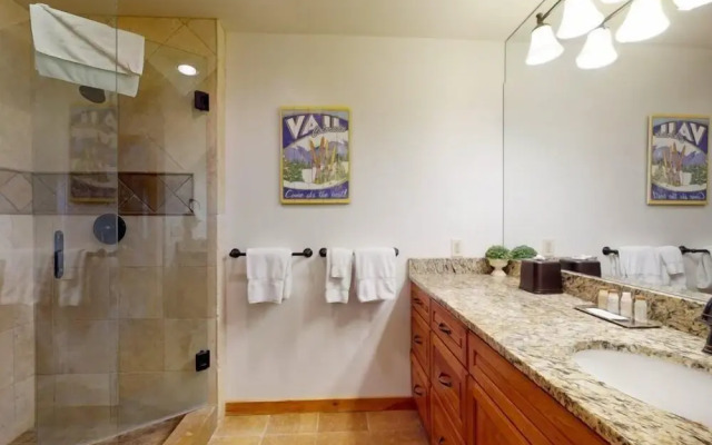 Exclusive Ski in, Ski out 4 Bedroom Vacation Rental with Hot Tubs and Heated Outdoor Pool in Lionshead Village