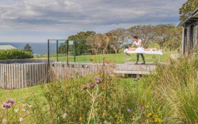 THE SHED Gerroa 4pm checkout on Sundays and Public Holidays