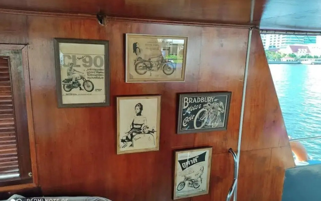 Sabai Sabai Liveaboard Bangkok
