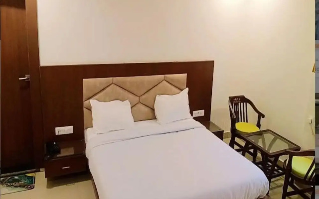 Sakshi inn gwalior