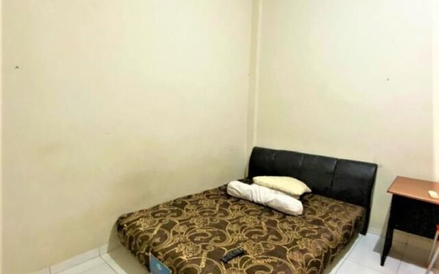 Penginapan Mangadel by ZUZU