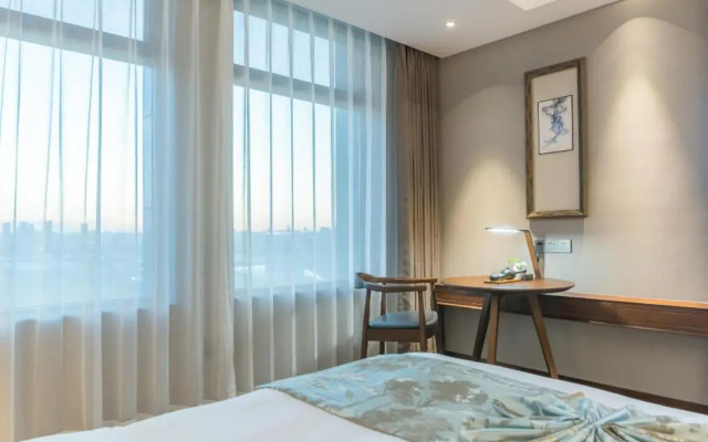 Rezen Dong Hotel (Changchun International Convention and Exhibition Center)