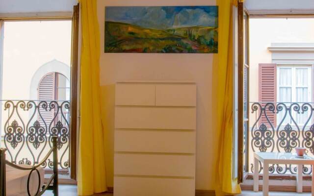 Spacious 4BD Apt Near the Duomo