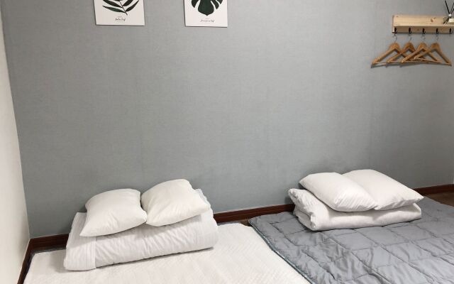 Busan Station Dante House