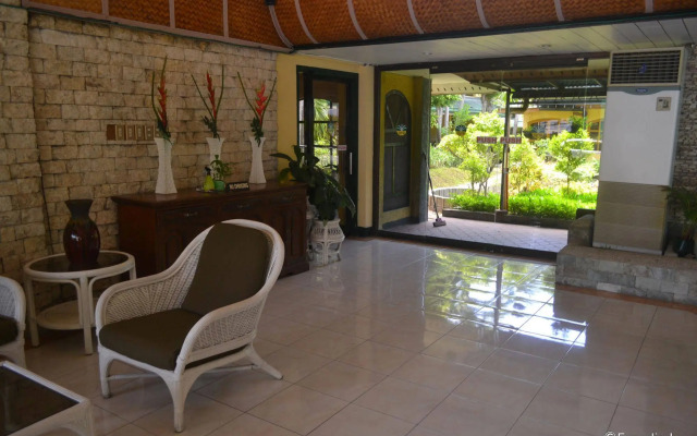 Family Country Hotel & Convention Center