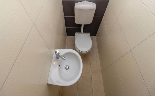 Awesome Home in Njivice With Wifi and 2 Bedrooms