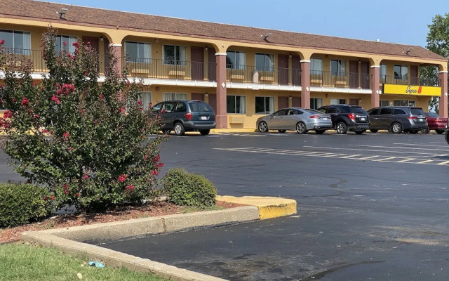 Super 8 Midwest City/East/Okc