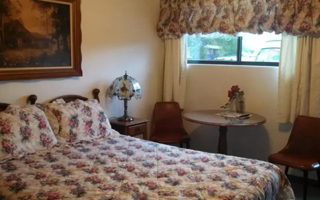Swiss Mountain Motel