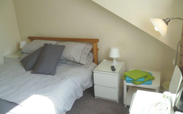 Number Twenty-Five Guesthouse
