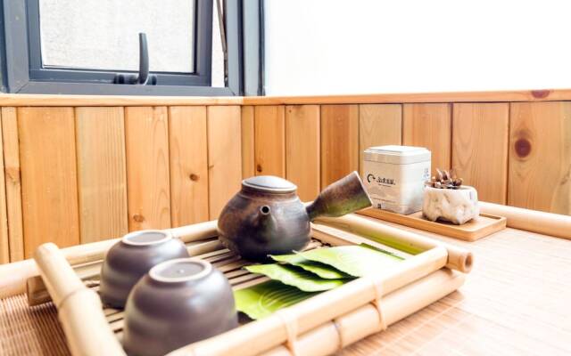 Zen Tea House Elephant Trunk Hill Park