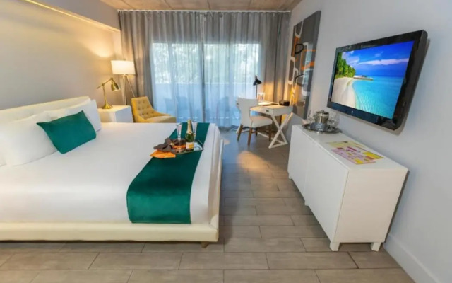 Riviera Hotel South Beach