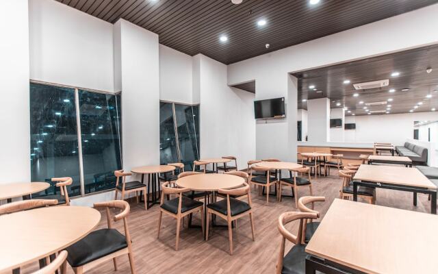 Super OYO Townhouse 1 Hotel Salemba