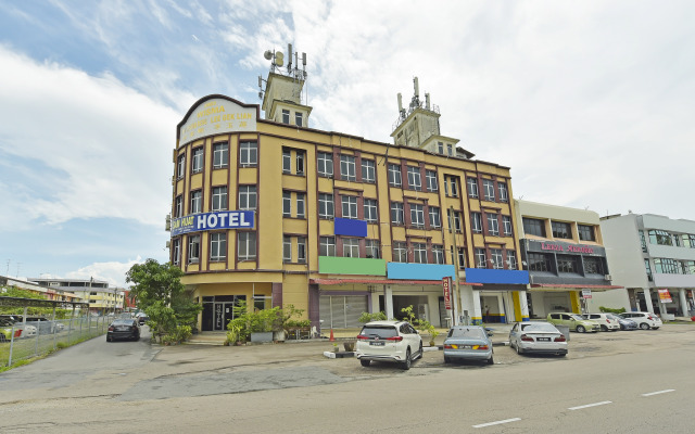 Super OYO 90494 Sam Huat Hotel