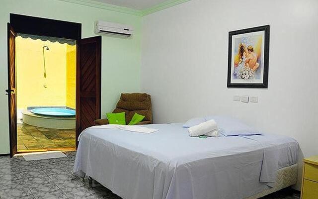 Canavial Plaza Hotel
