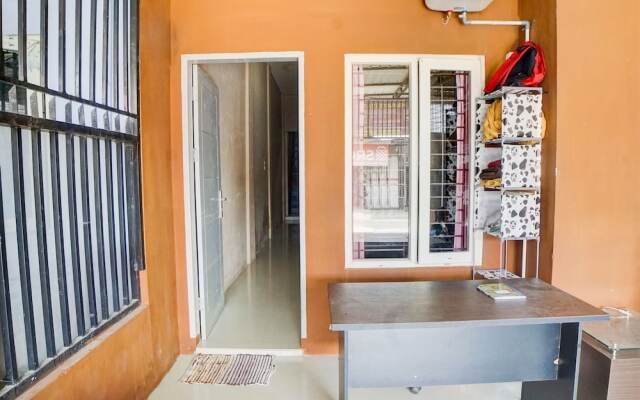 OYO 92826 Penginapan Syariah Faster Inn