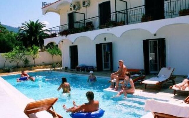 Marie Hotel